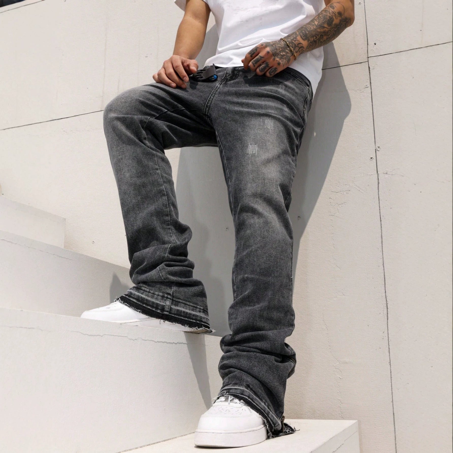 Men's Relaxed Fit Flared Jeans – Vintage Wash Straight Leg Denim Pants - VibeVaultSupply