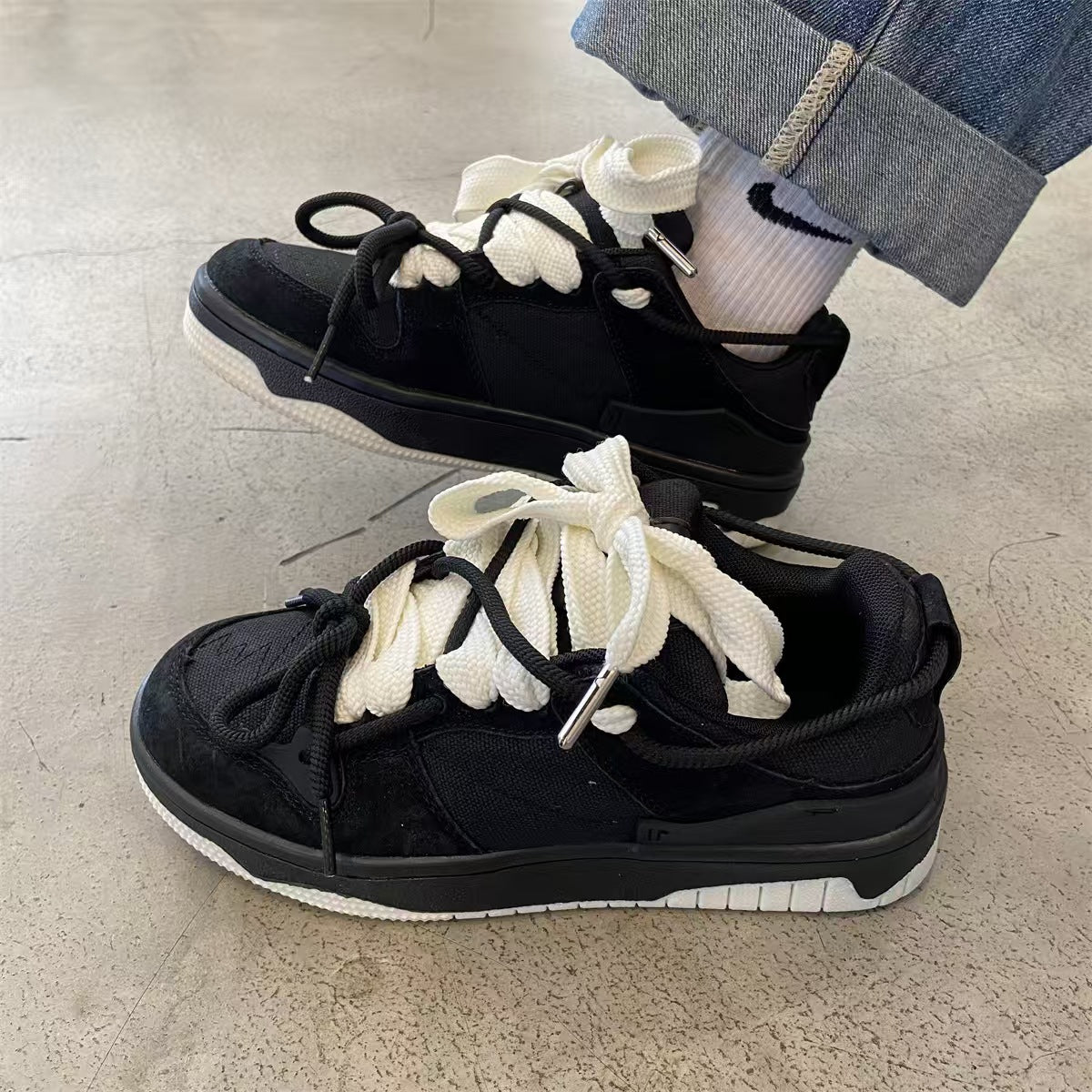 VibeVaultSupply Chunky Lace - Up Sneakers – Breathable Mesh Casual Shoes | Lightweight Everyday Trainers (Black & Army Green) - VibeVaultSupply