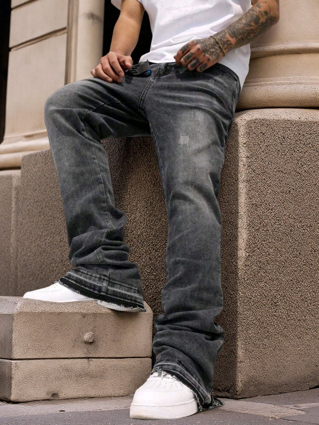 Men's Relaxed Fit Flared Jeans – Vintage Wash Straight Leg Denim Pants - VibeVaultSupply