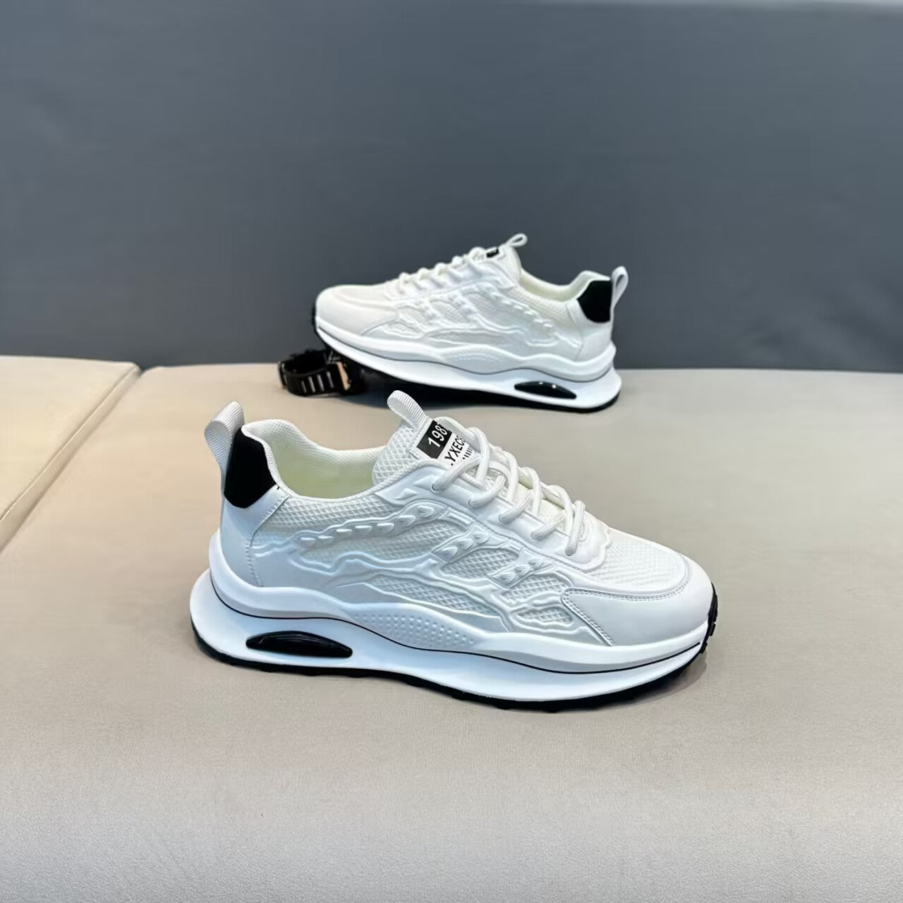 Men's Lightweight Mesh Running Sneakers - VibeVaultSupply